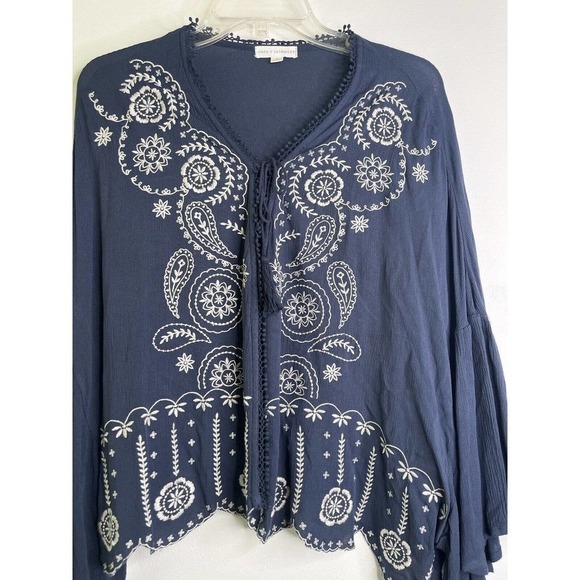 Coco & Jaimeson Small Boho Blouse Shirt VNreck Crochet Embroidered Blue - Picture 2 of 8